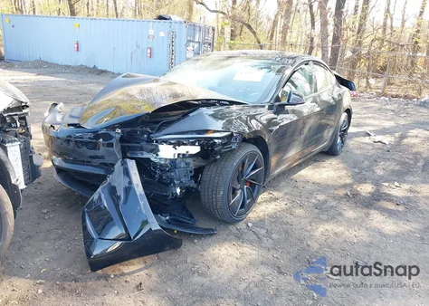 2024 Tesla Model 3 Performance All-Wheel Drive z USA, uszkodzony, nr VIN 5YJ3E1ET0RF880929